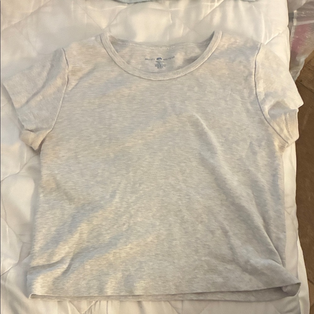 Brandy Melville Light Gray Short Sleeve Tee